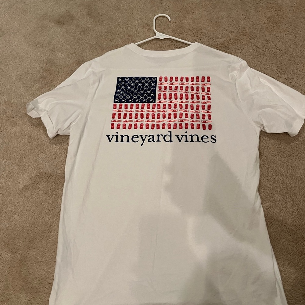 Vineyard Vines pocket t shirt